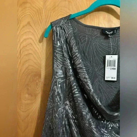 Premise Studio Scoop Neck Tank Sequined Metallic Size 2X NWT - Picture 3 of 10